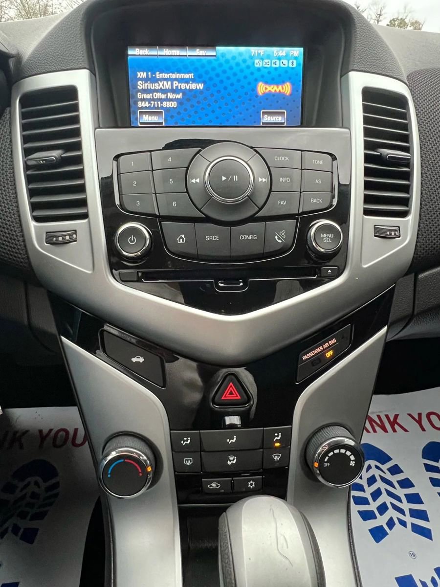 Used 2016 Chevrolet Cruze LT w/ Sun And Sound Package image 13