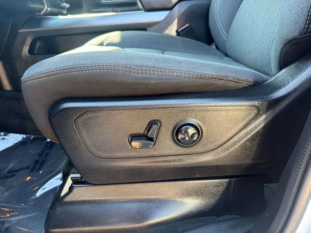 Used 2022 RAM 1500 Big Horn AWD/4WD image 22