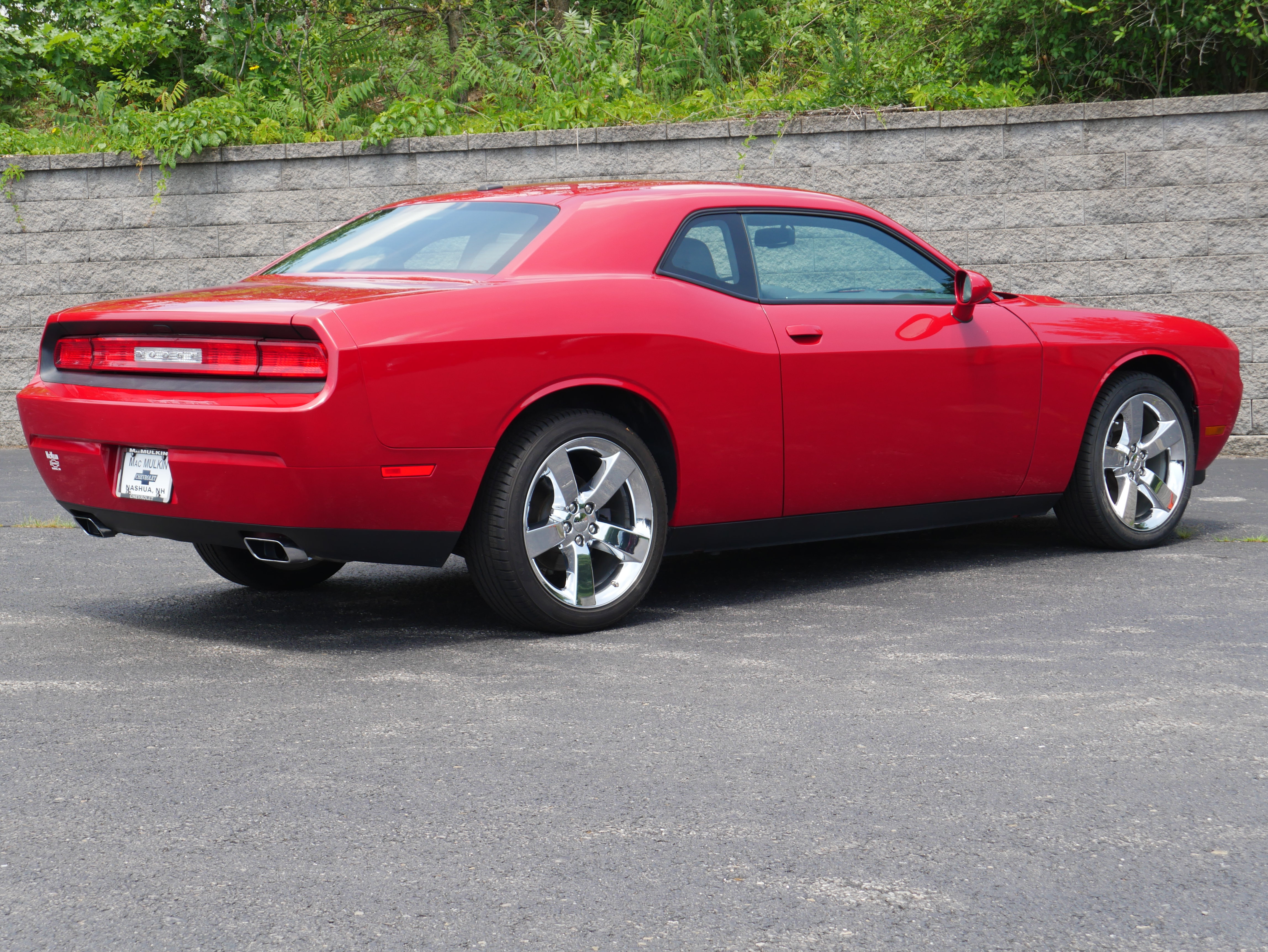 Used 2011 Dodge Challenger RWD image 7