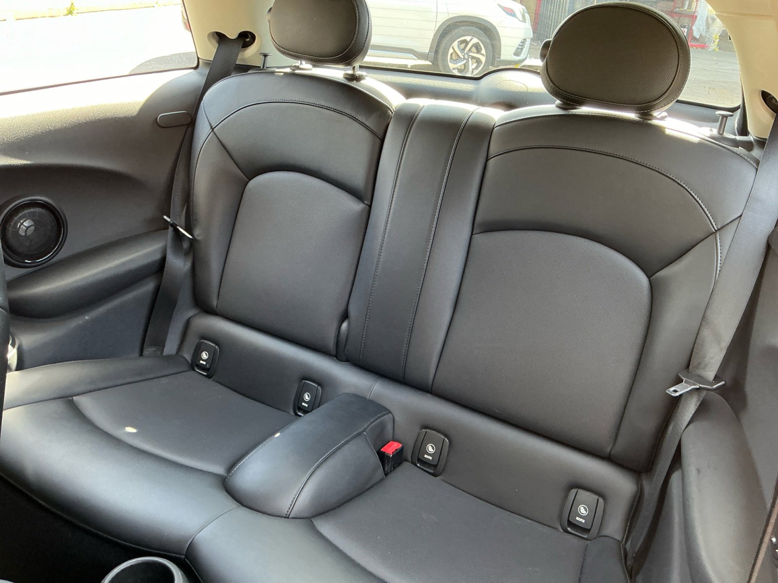 Used 2015 MINI Cooper 2-Door Hardtop image 19