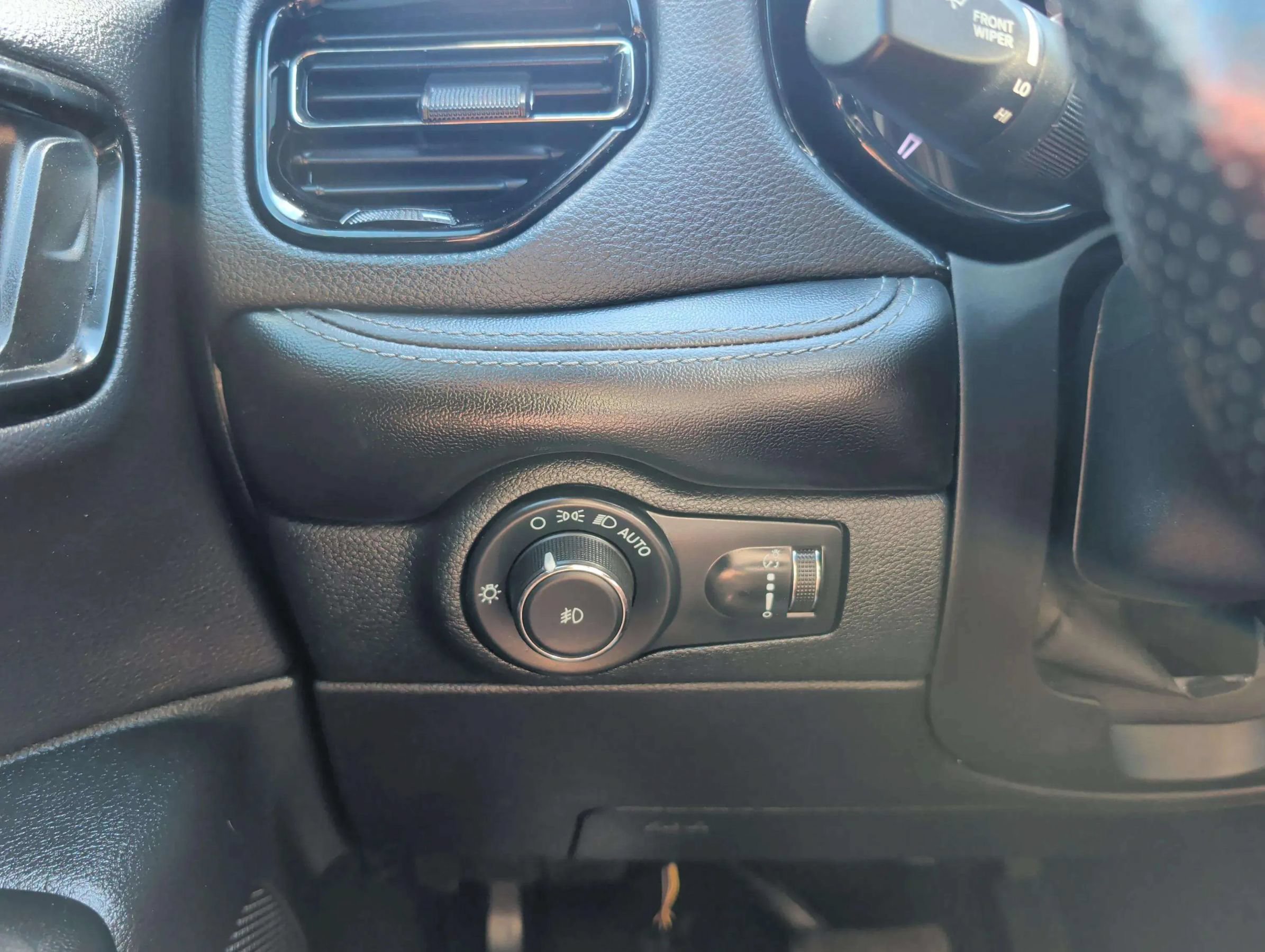 Used 2022 Dodge Durango GT AWD/4WD image 26