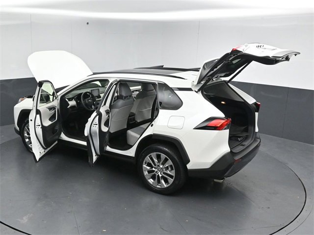 Used 2021 Toyota RAV4 Limited image 59