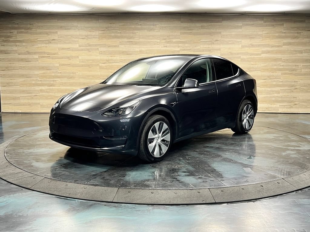 Used 2024 Tesla Model Y Long Range AWD/4WD image 5