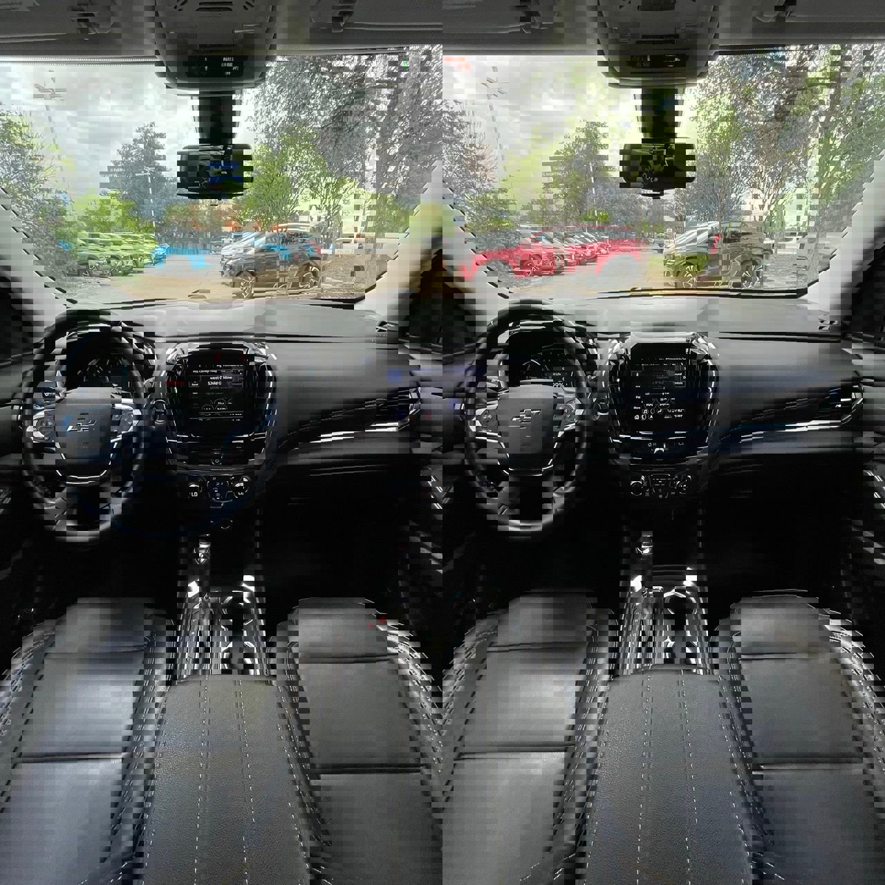 Used 2020 Chevrolet Traverse RS image 11