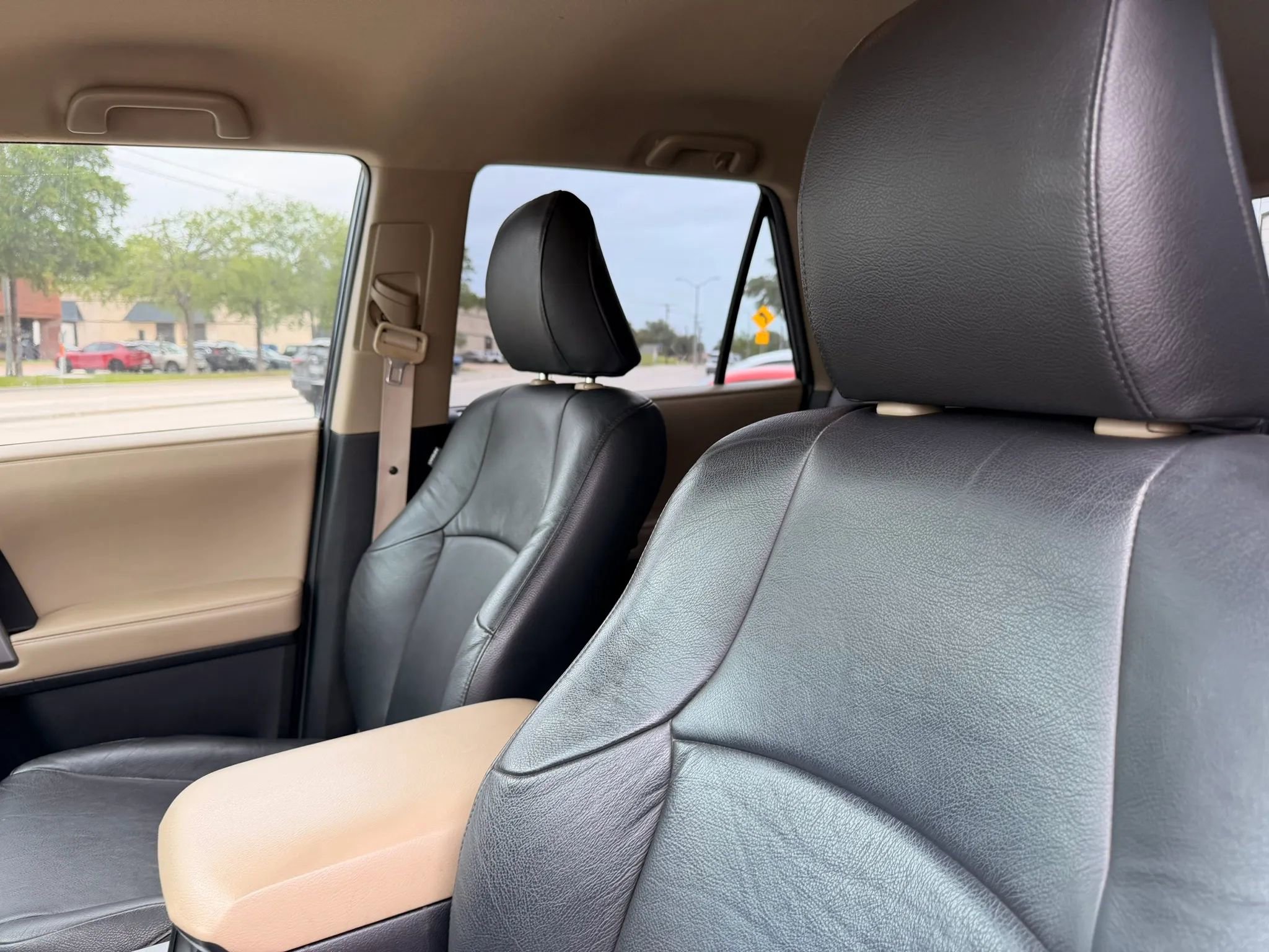 Used 2018 Toyota 4Runner SR5 RWD image 10