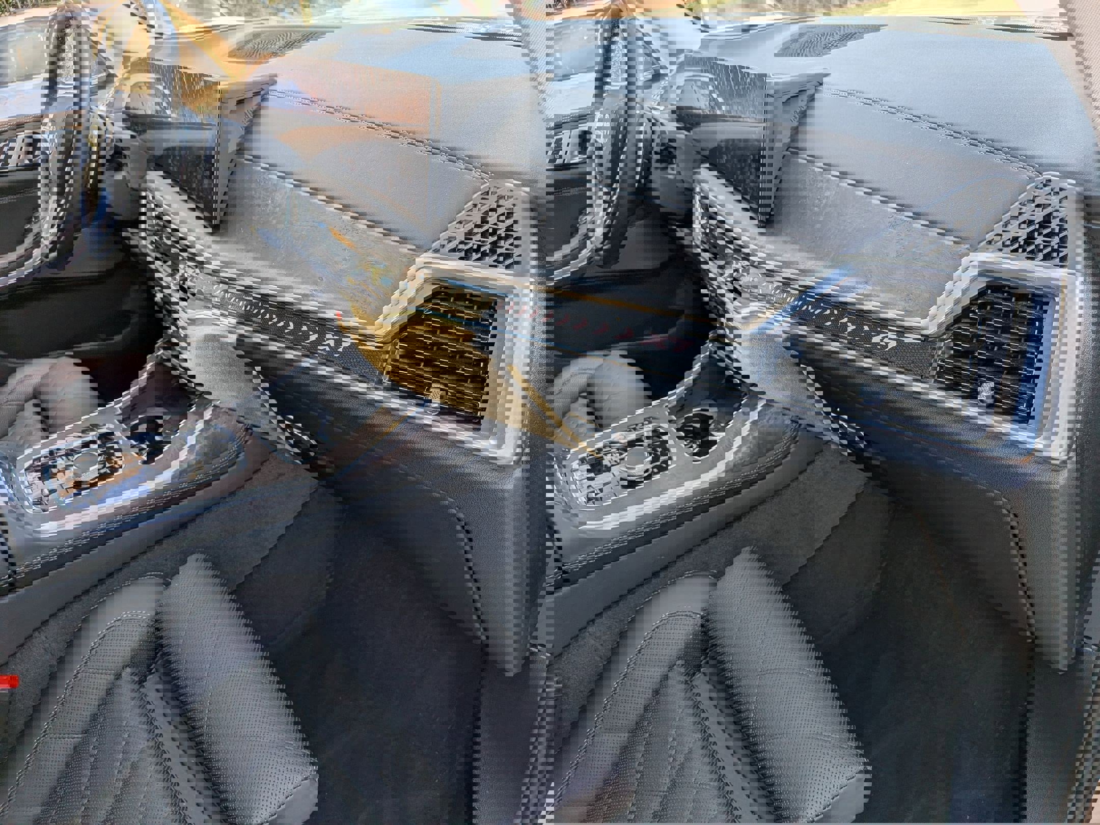 Used 2025 BMW X7 xDrive40i w/ Premium Package image 36