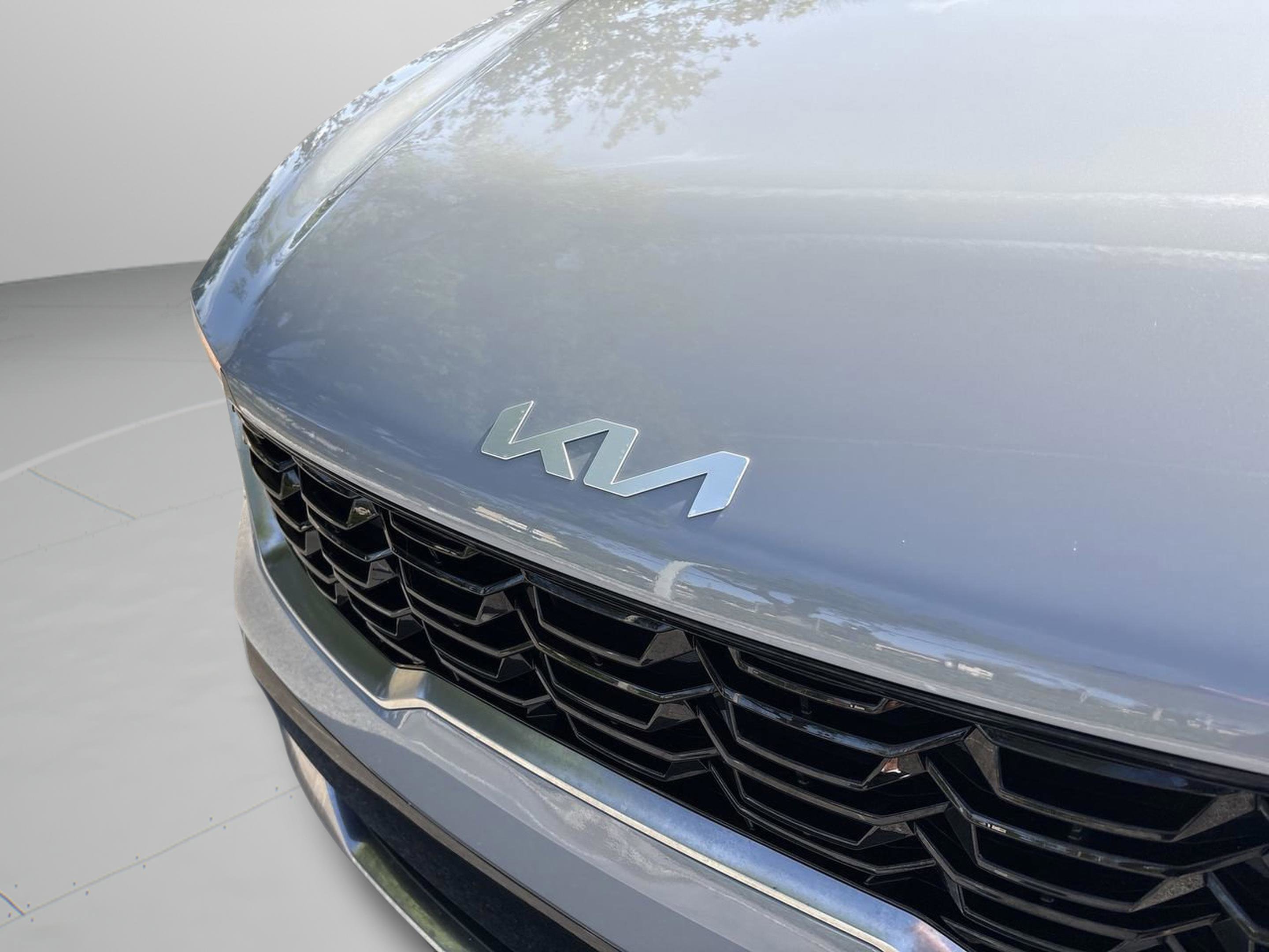 Used 2025 Kia Sorento S image 23