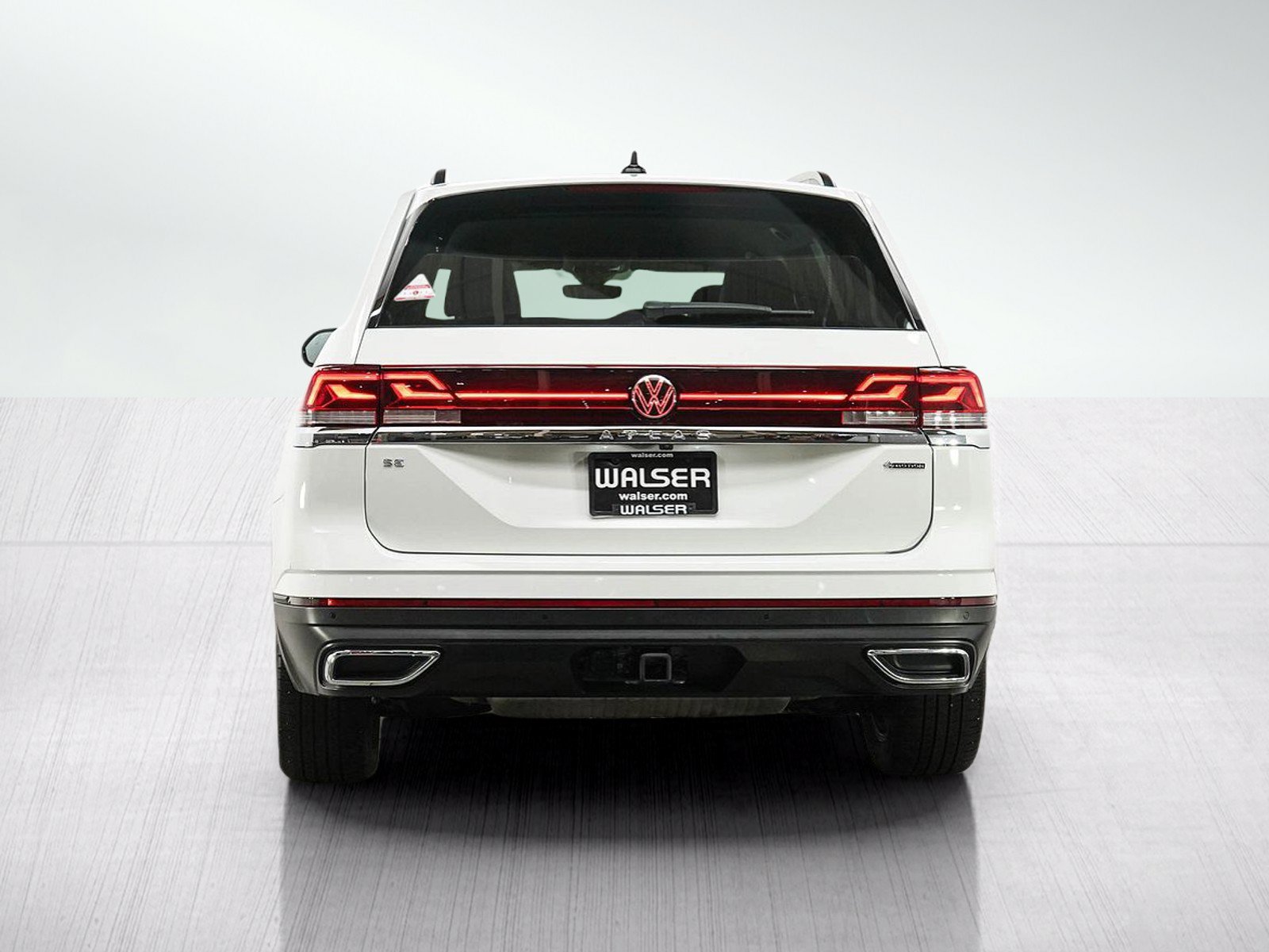 Used 2024 Volkswagen Atlas SE AWD/4WD image 4