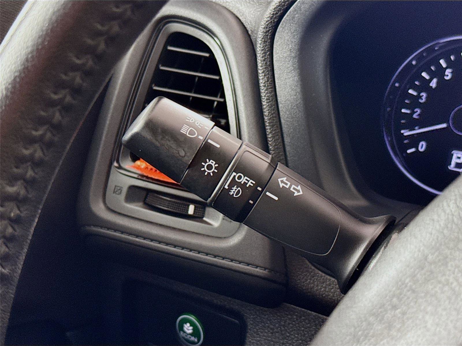 Used 2021 Honda HR-V Sport image 5