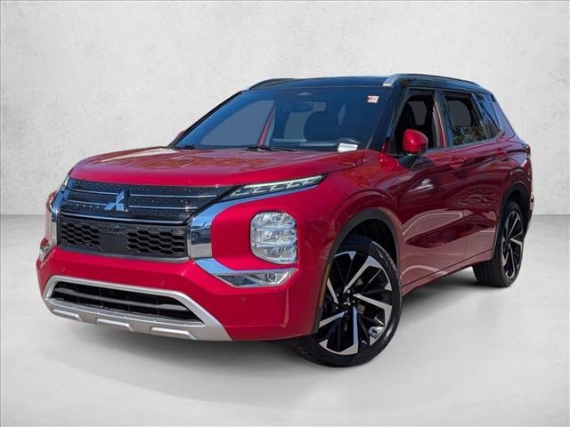 Used 2023 Mitsubishi Outlander SEL image 1