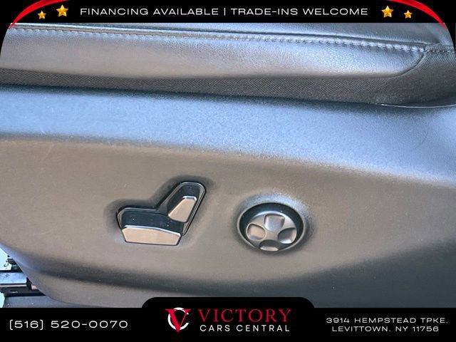 Used 2024 Chrysler Pacifica Select image 17