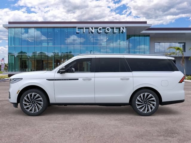 New 2025 Lincoln Navigator L Black Label AWD/4WD image 3