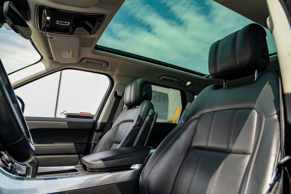 Used 2020 Land Rover Range Rover Sport HSE image 22