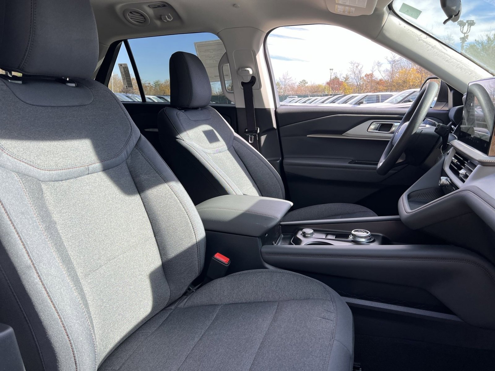 New 2026 Ford Explorer Active image 27