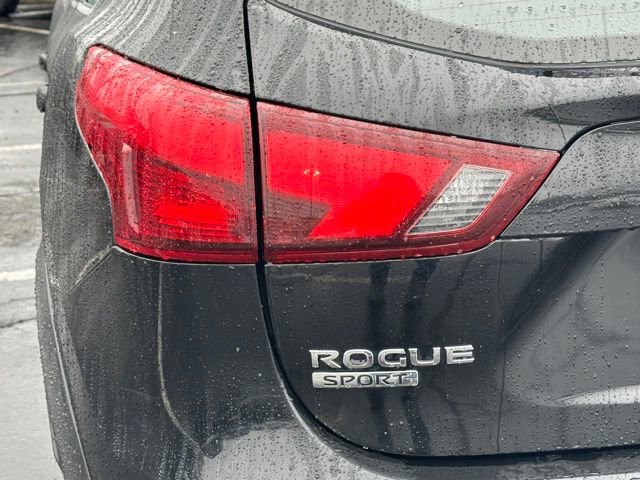 Used 2018 Nissan Rogue Sport SV AWD/4WD image 12