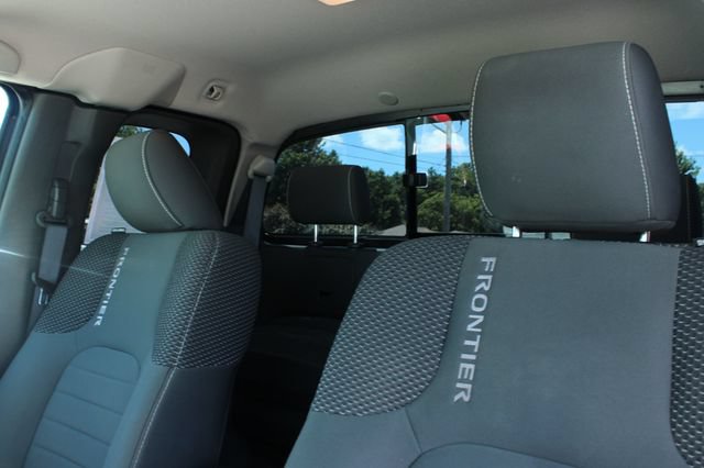 Used 2018 Nissan Frontier Desert Runner RWD image 14
