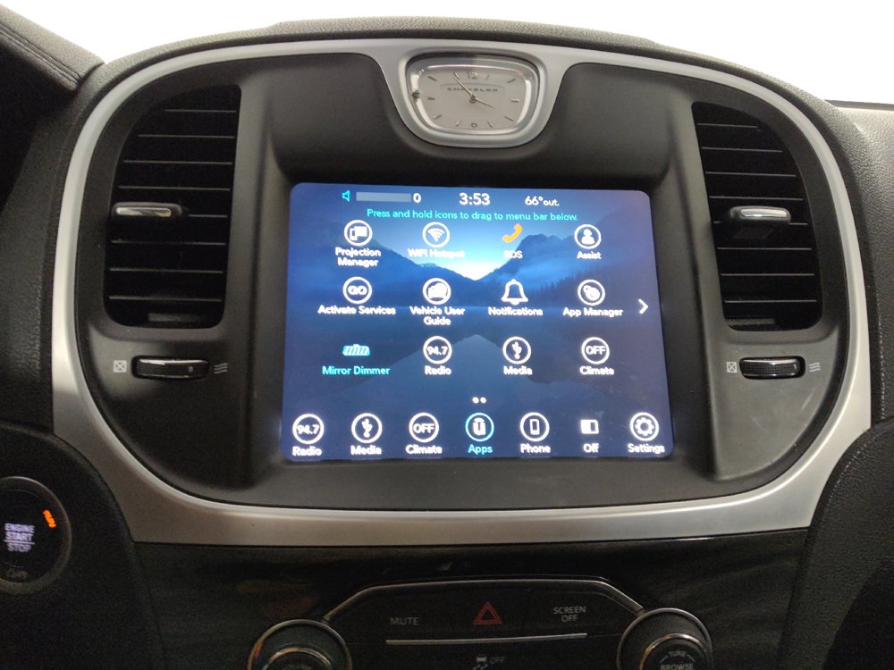 Used 2018 Chrysler 300 Touring RWD image 25