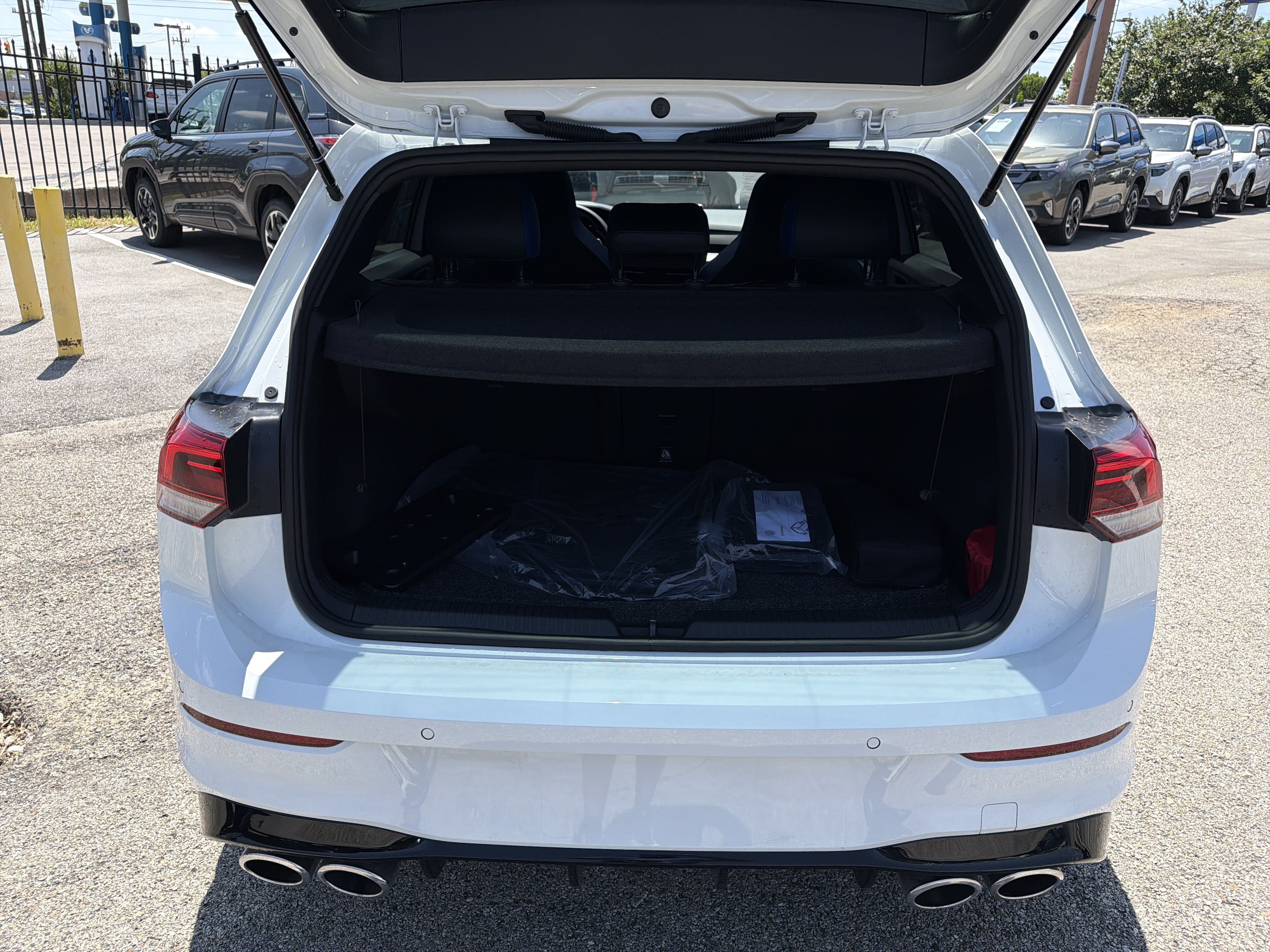 Used 2026 Volkswagen Golf AWD/4WD image 29