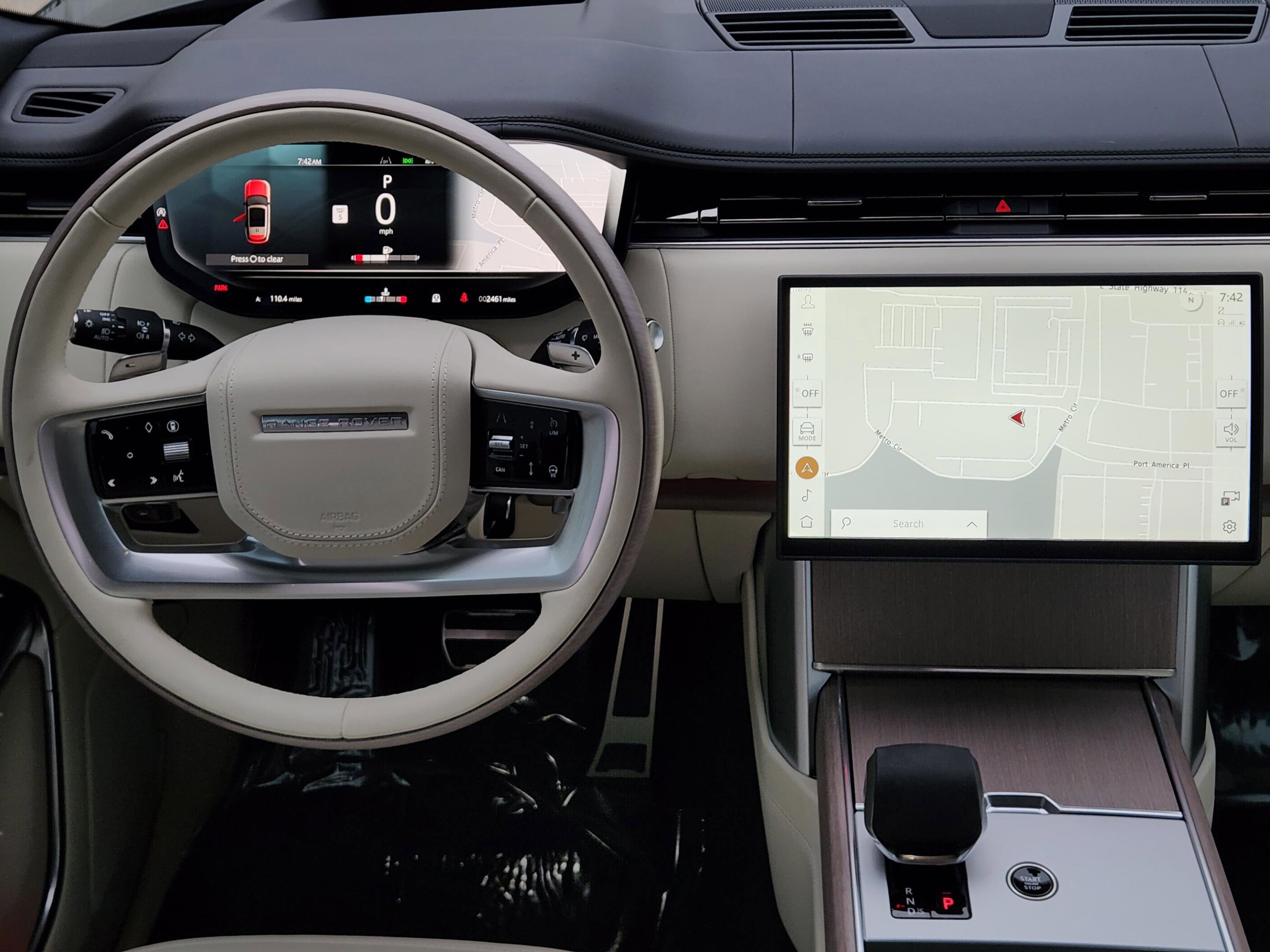 Certified 2025 Land Rover Range Rover SE AWD/4WD image 23