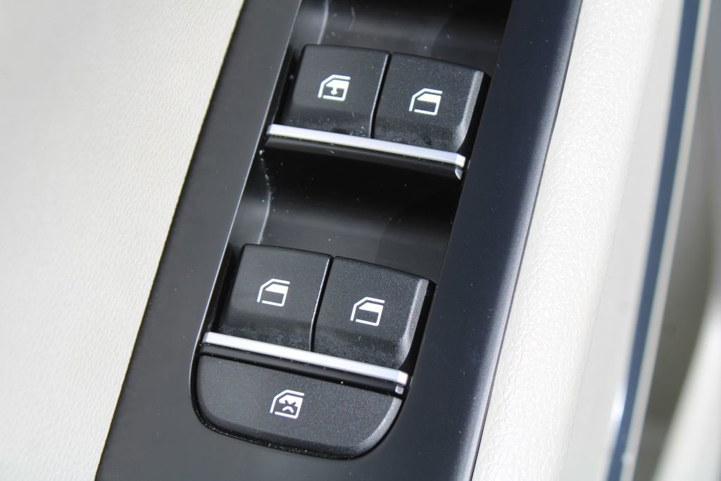 Certified 2025 Kia Soul EX image 19