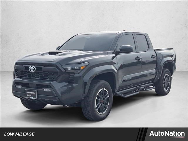Certified 2025 Toyota Tacoma TRD Sport image 1