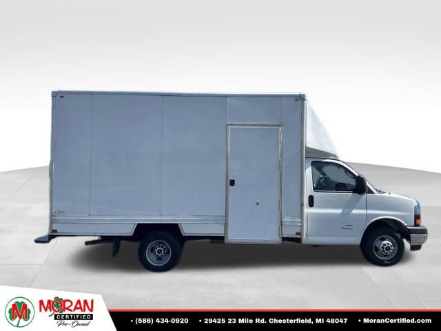 Used 2023 GMC Savana 4500 w/ Power Convenience Package RWD image 7