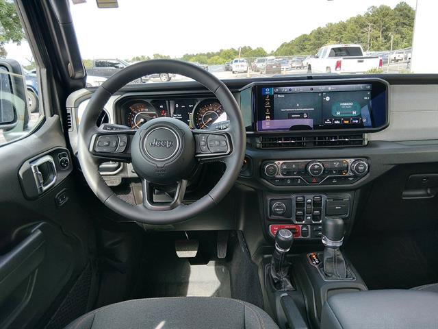 Certified 2025 Jeep Gladiator Sport AWD/4WD image 10