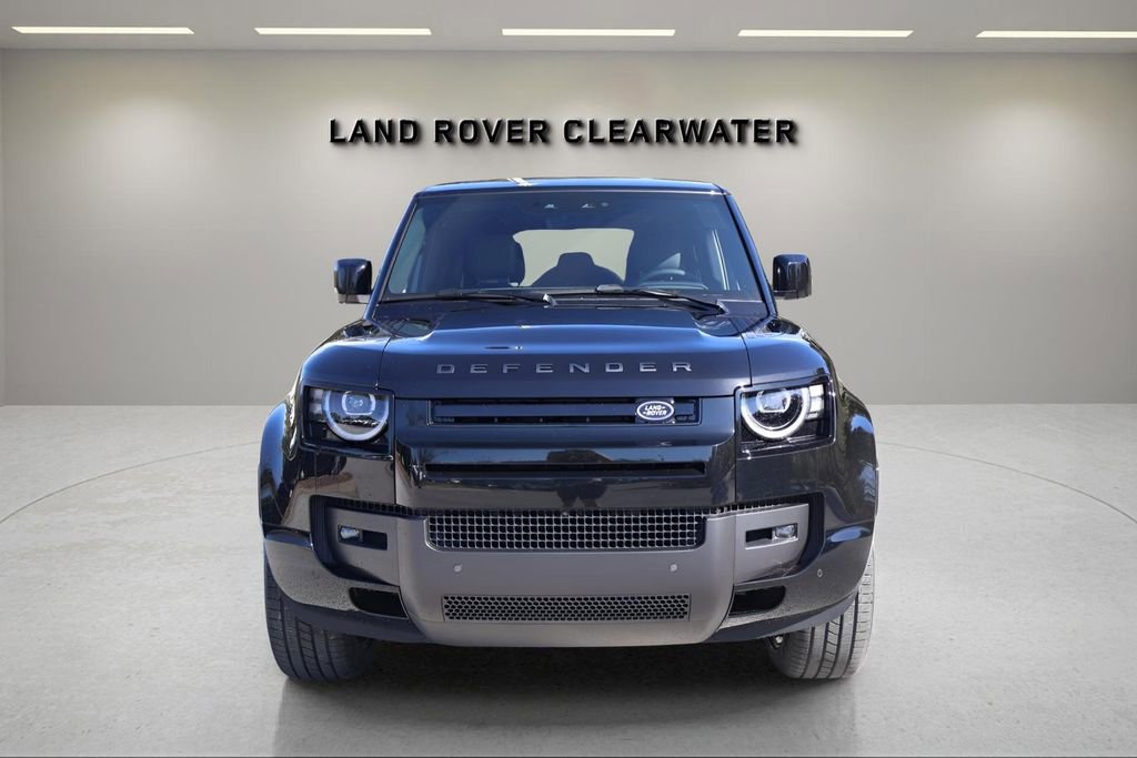 New 2026 Land Rover Defender 110 X-Dynamic SE image 8
