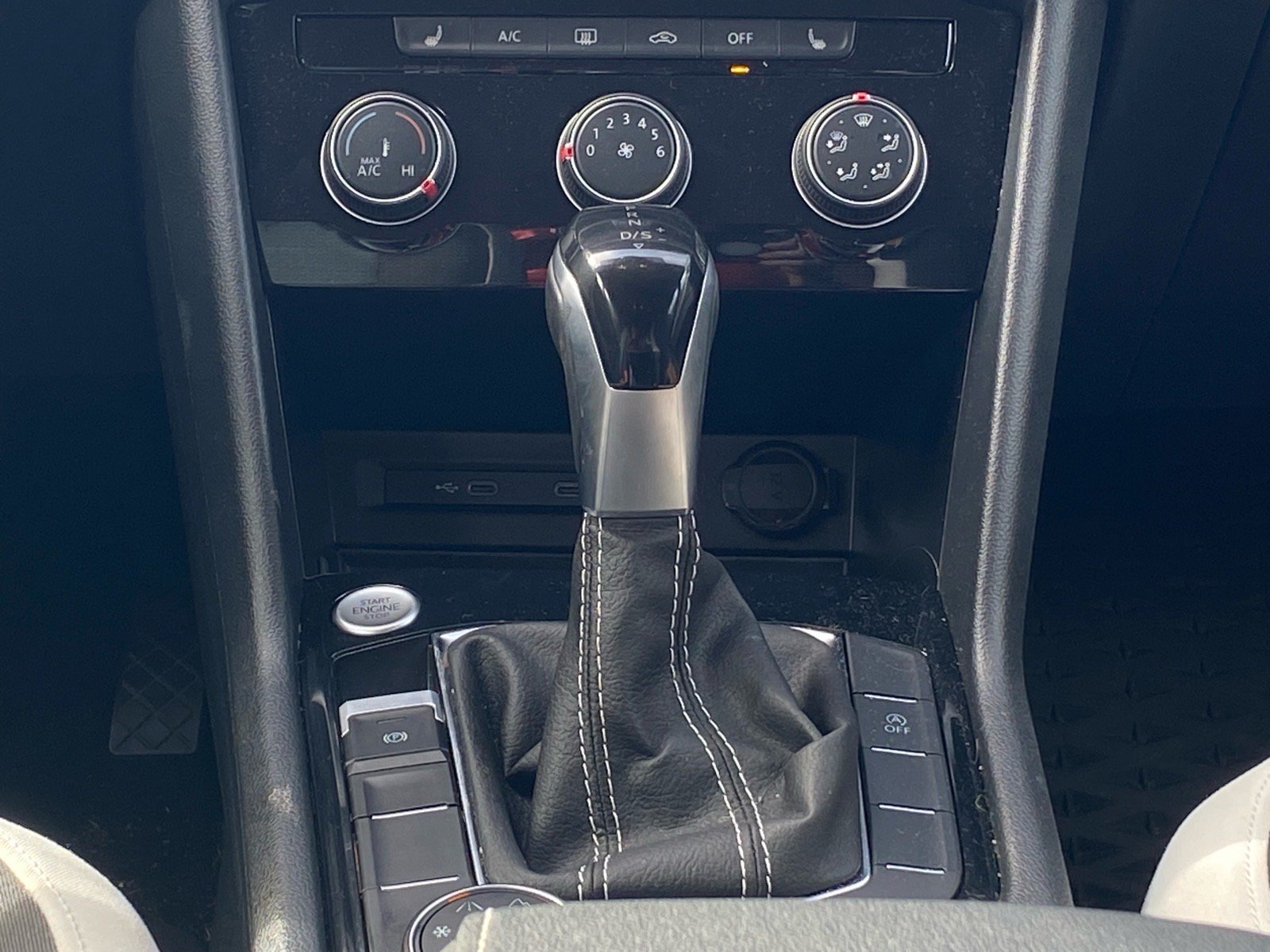 Certified 2025 Volkswagen Taos S AWD/4WD image 7