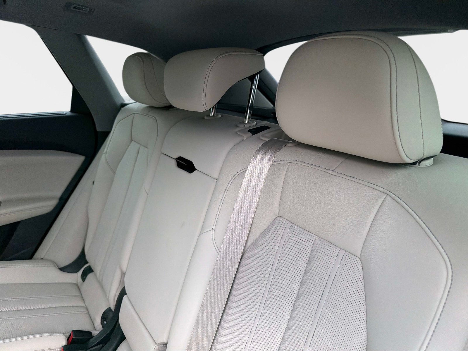 Used 2025 Audi Q5 Premium Plus AWD/4WD image 31