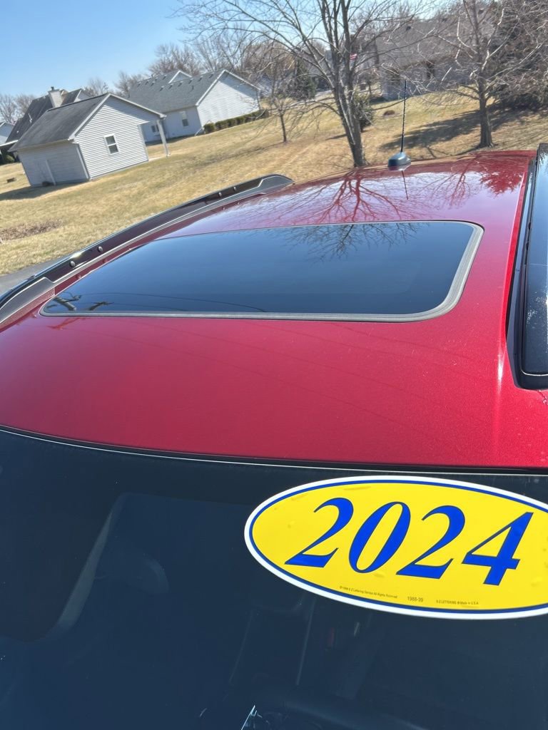 Used 2024 Chevrolet Trax RS w/ Sunroof Package image 49