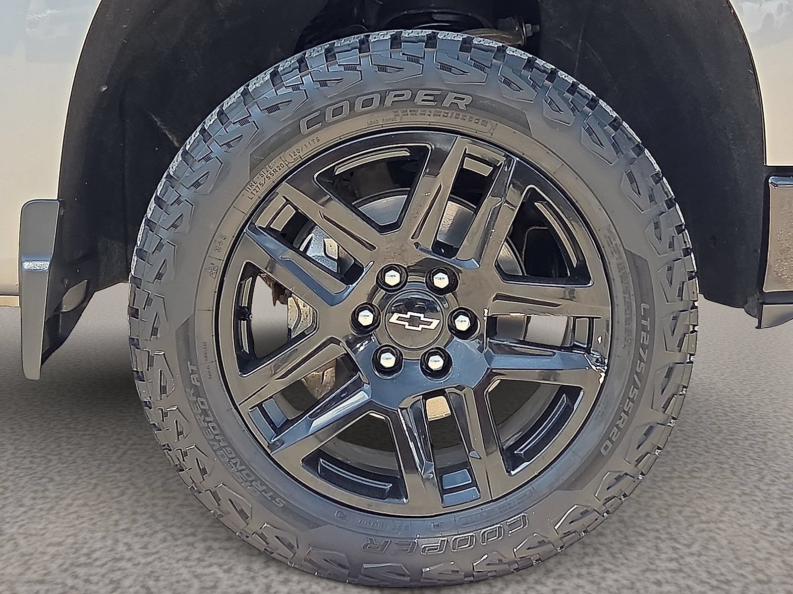 Used 2023 Chevrolet Silverado 1500 Custom Trail Boss w/ LPO, Dark Essentials Package AWD/4WD image 11