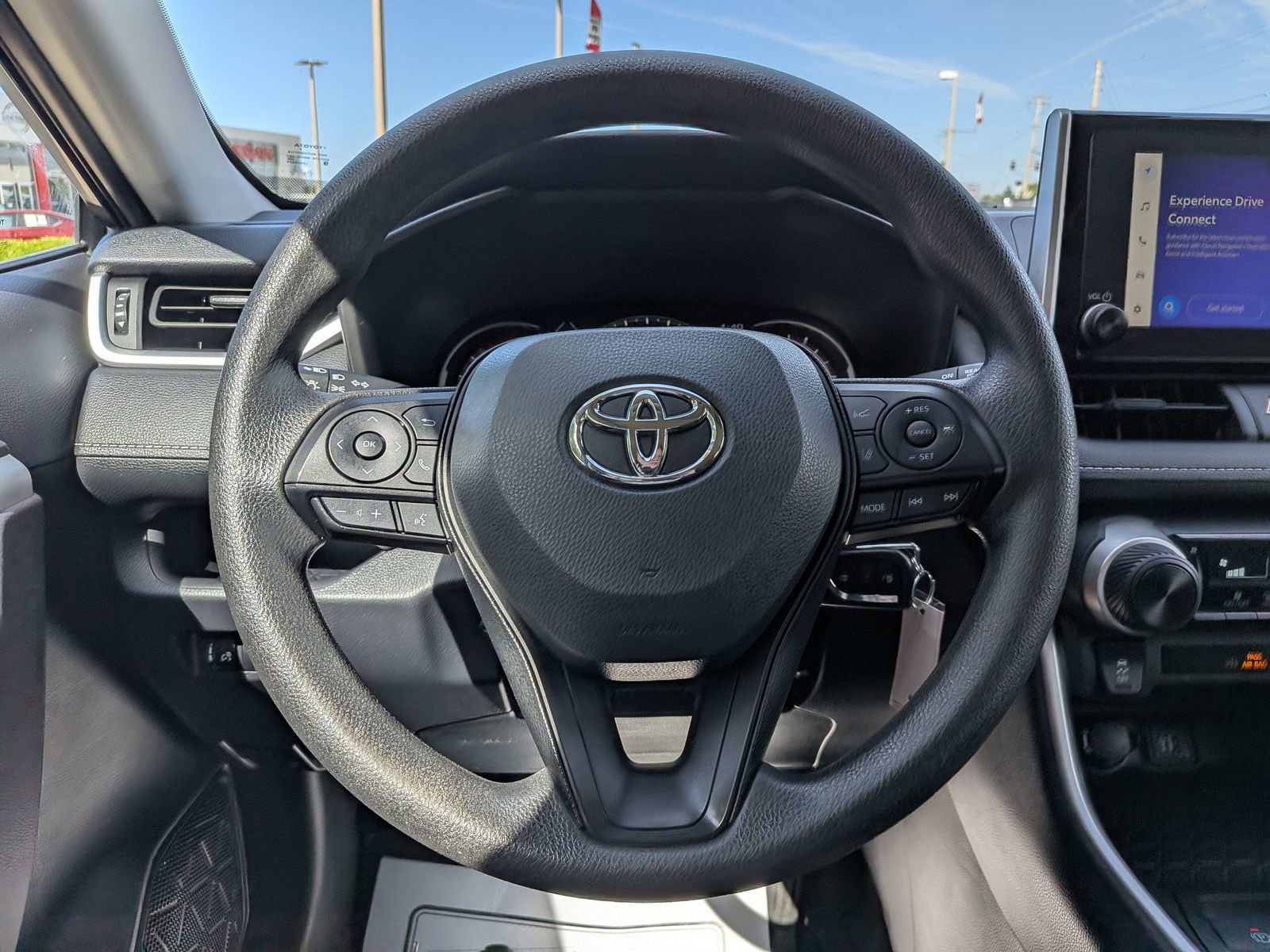 Used 2024 Toyota RAV4 LE AWD/4WD image 14