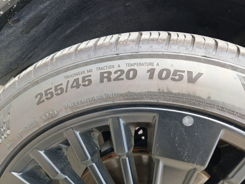 Used 2025 Hyundai Santa Fe Calligraphy AWD/4WD image 19