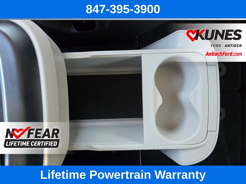 Used 2024 Chrysler Pacifica Touring-L image 65