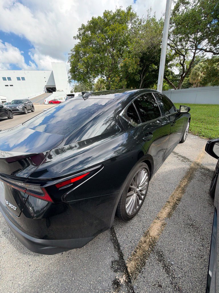Used 2022 Lexus IS 300 w/ Premium Package RWD image 5