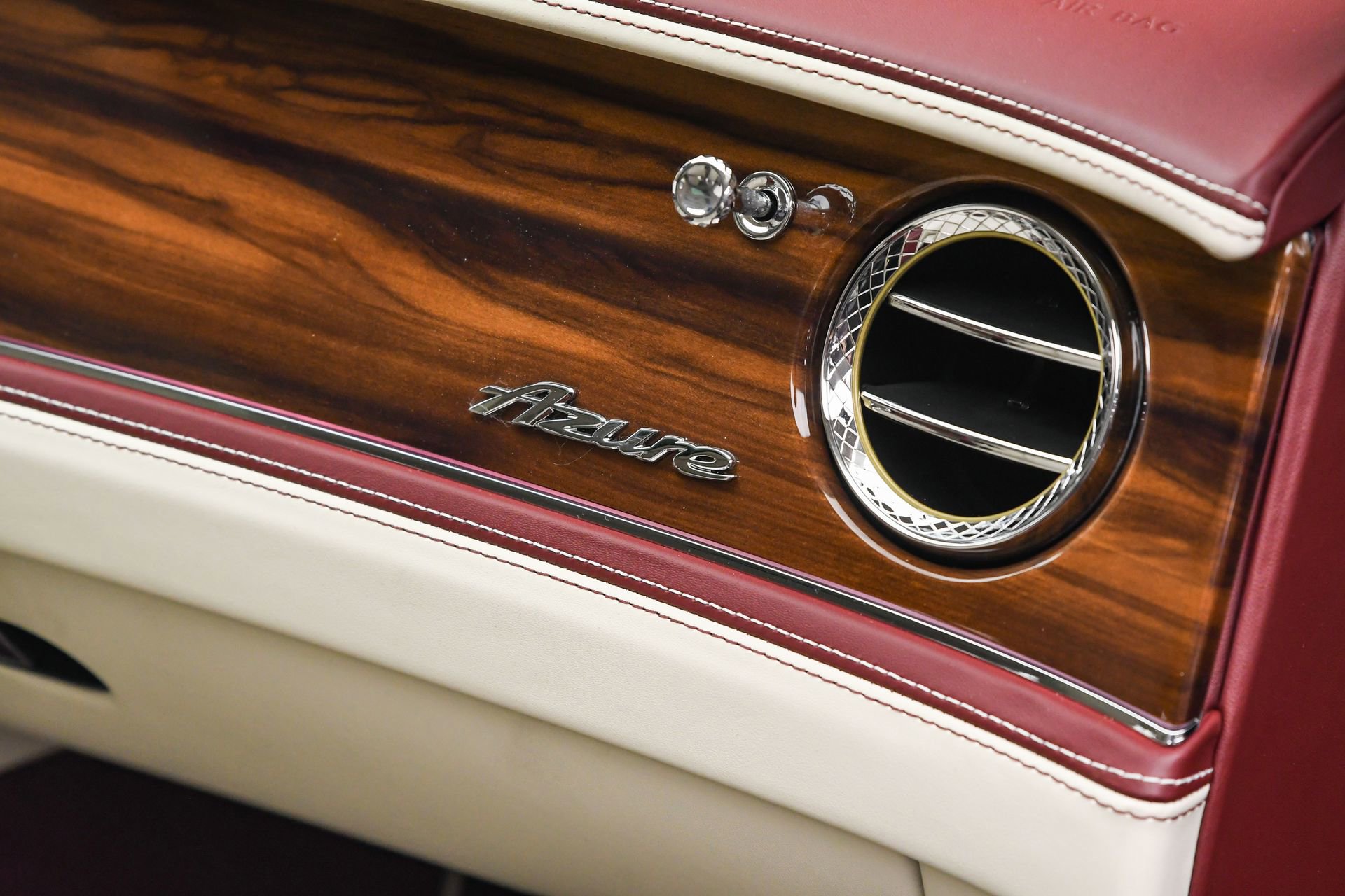 New 2026 Bentley Flying Spur Plug-In Hybrid image 45