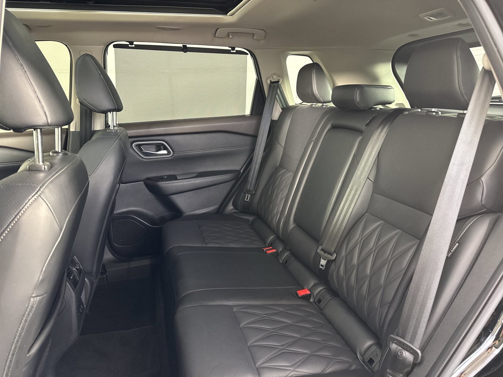 Certified 2023 Nissan Rogue Platinum w/ Platinum Premium Package AWD/4WD image 25