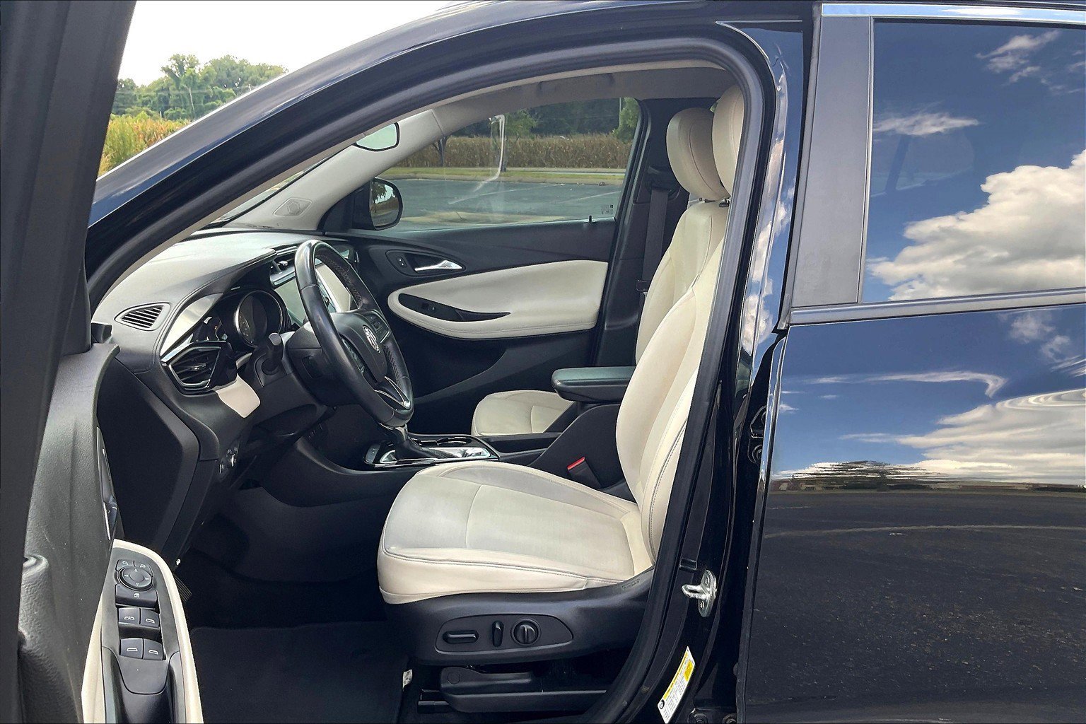 Used 2021 Buick Encore GX Select image 7