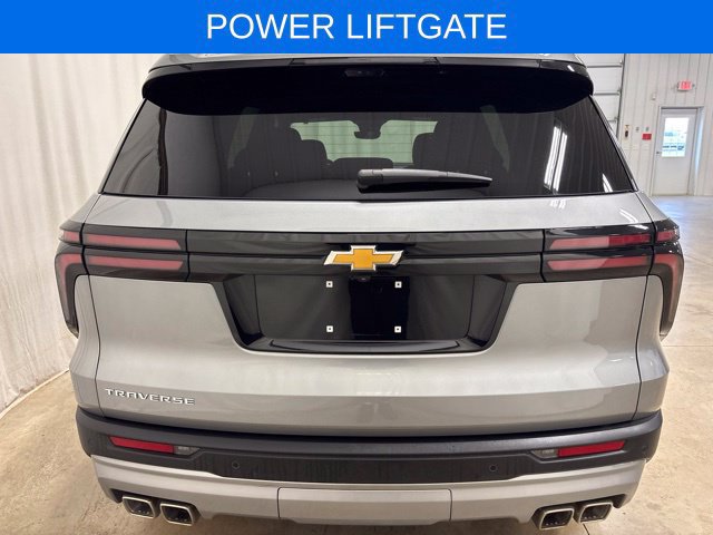 Used 2026 Chevrolet Traverse LT w/ Driver Confidence Package FWD image 5