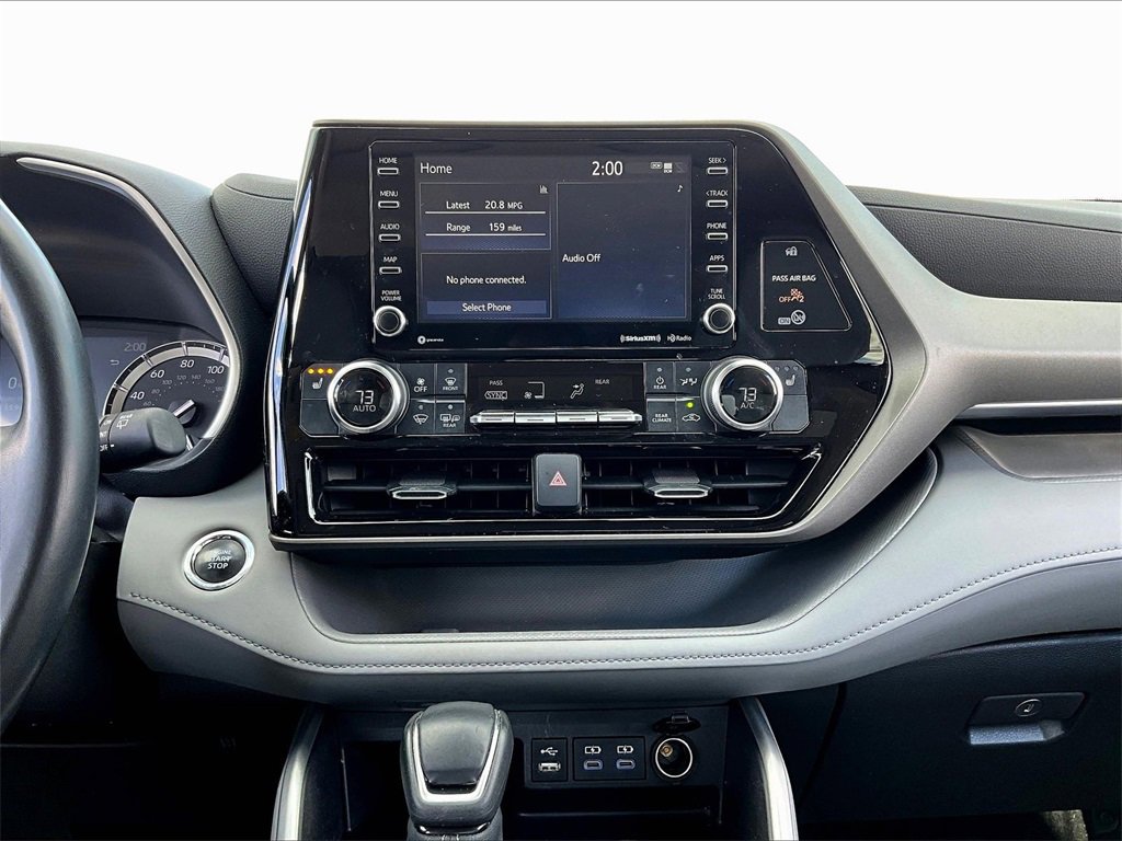 Used 2022 Toyota Highlander XLE image 18