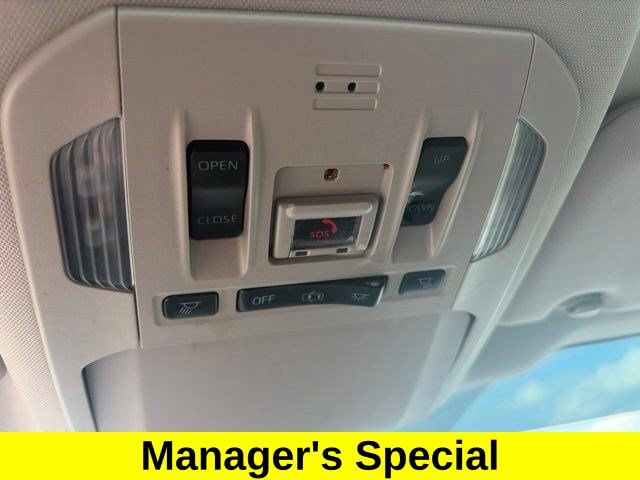 Used 2020 Toyota Highlander XLE AWD/4WD image 31