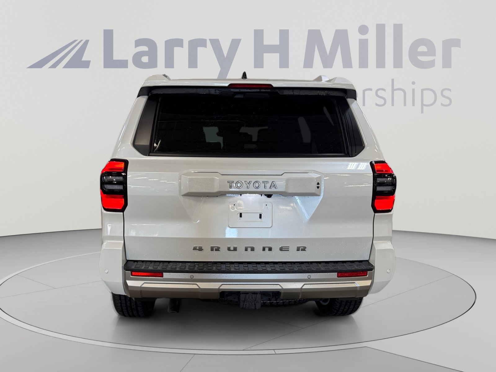 Certified 2026 Toyota 4Runner Limited AWD/4WD image 4