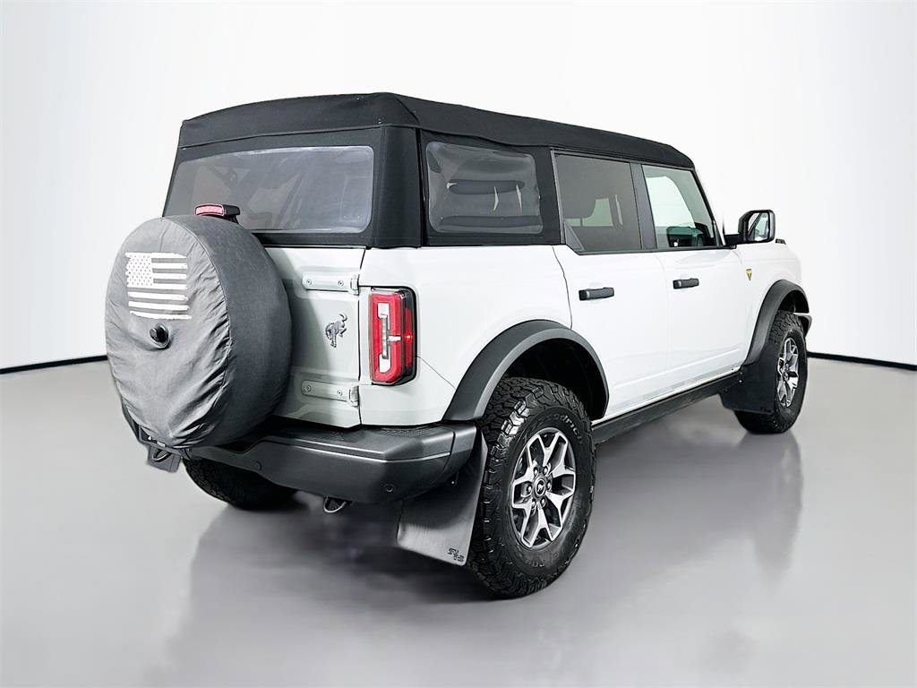 Used 2023 Ford Bronco Badlands image 7