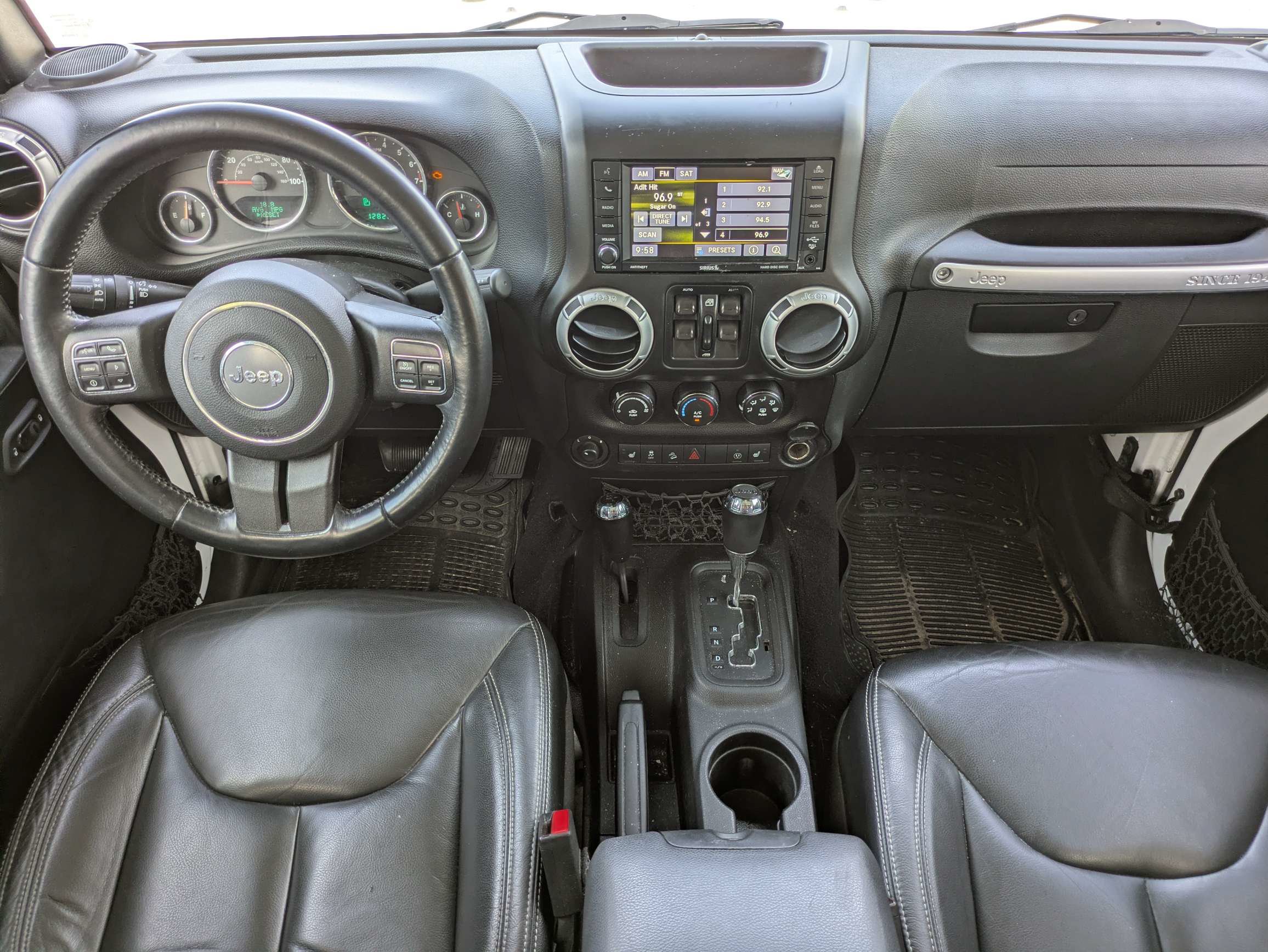 Used 2015 Jeep Wrangler Unlimited Sahara w/ Dual Top Group AWD/4WD image 15