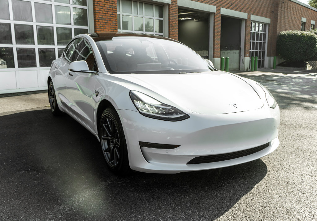 Used 2020 Tesla Model 3 Standard Range Plus RWD image 5