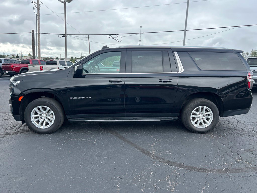 Used 2024 Chevrolet Suburban LT AWD/4WD image 8
