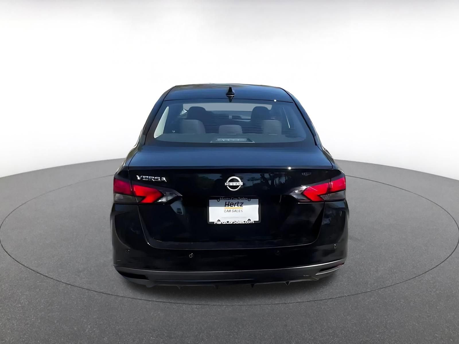 Used 2025 Nissan Versa SV image 12