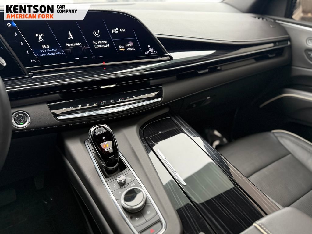 Used 2024 Cadillac Escalade Sport w/ LPO, ONYX Package image 30