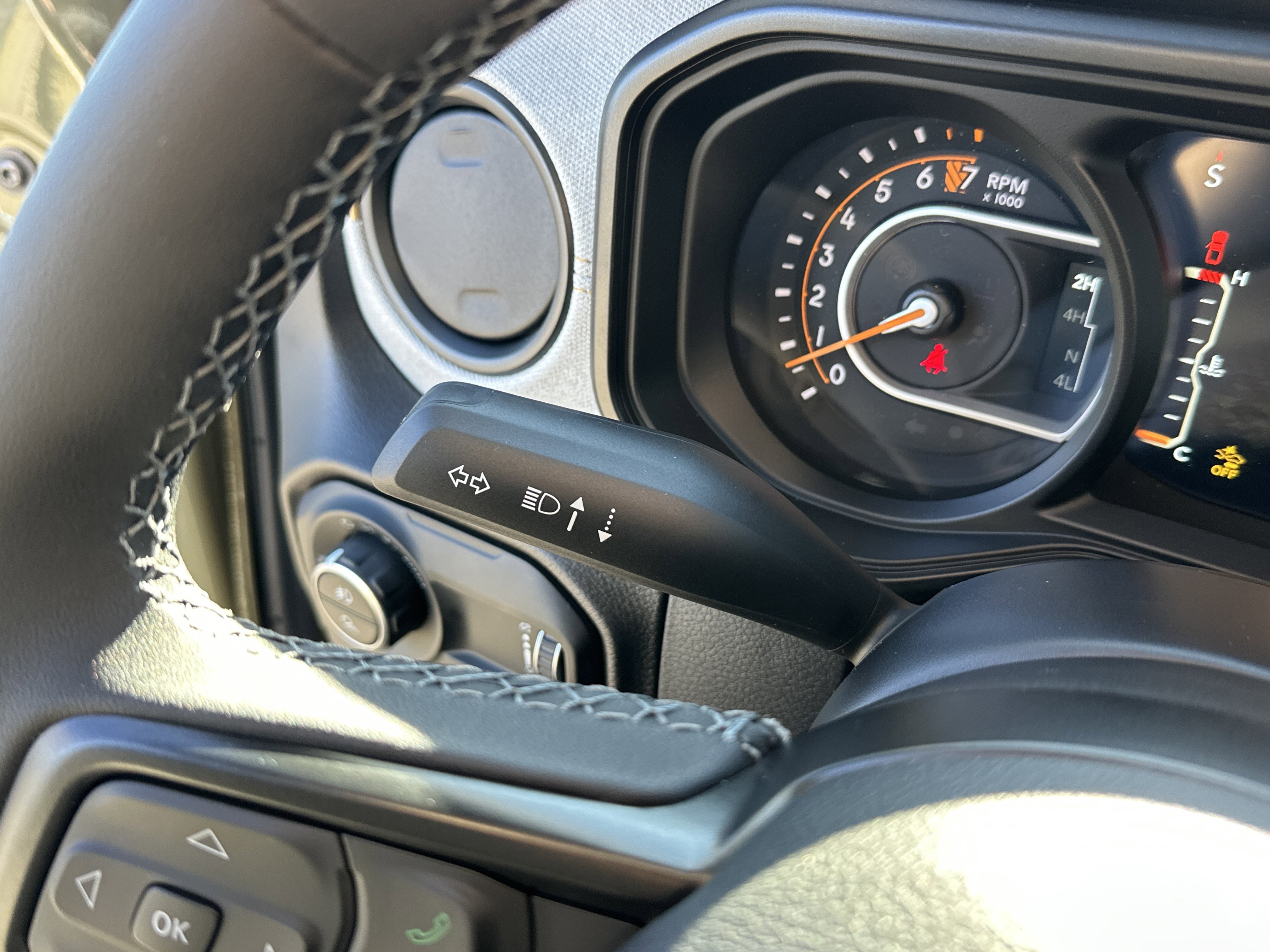 New 2026 Jeep Gladiator Sport image 19